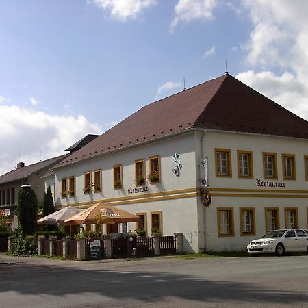 ホテル Pension A Restaurace Rudolec Český Rudolec エクステリア 写真